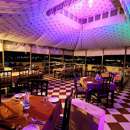 Hotel Royal Pratap Niwas Udaipur Exterior photo
