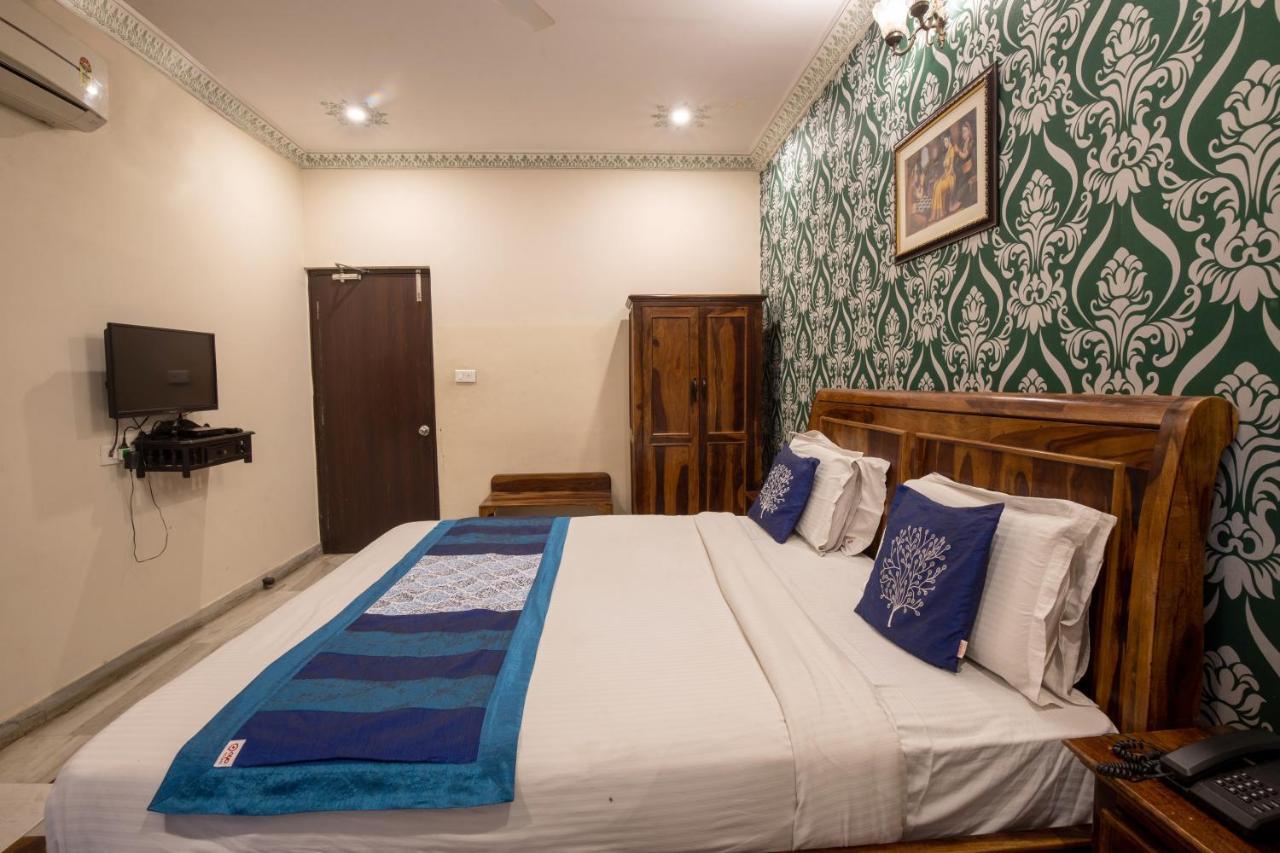Hotel Royal Pratap Niwas Udaipur Exterior photo