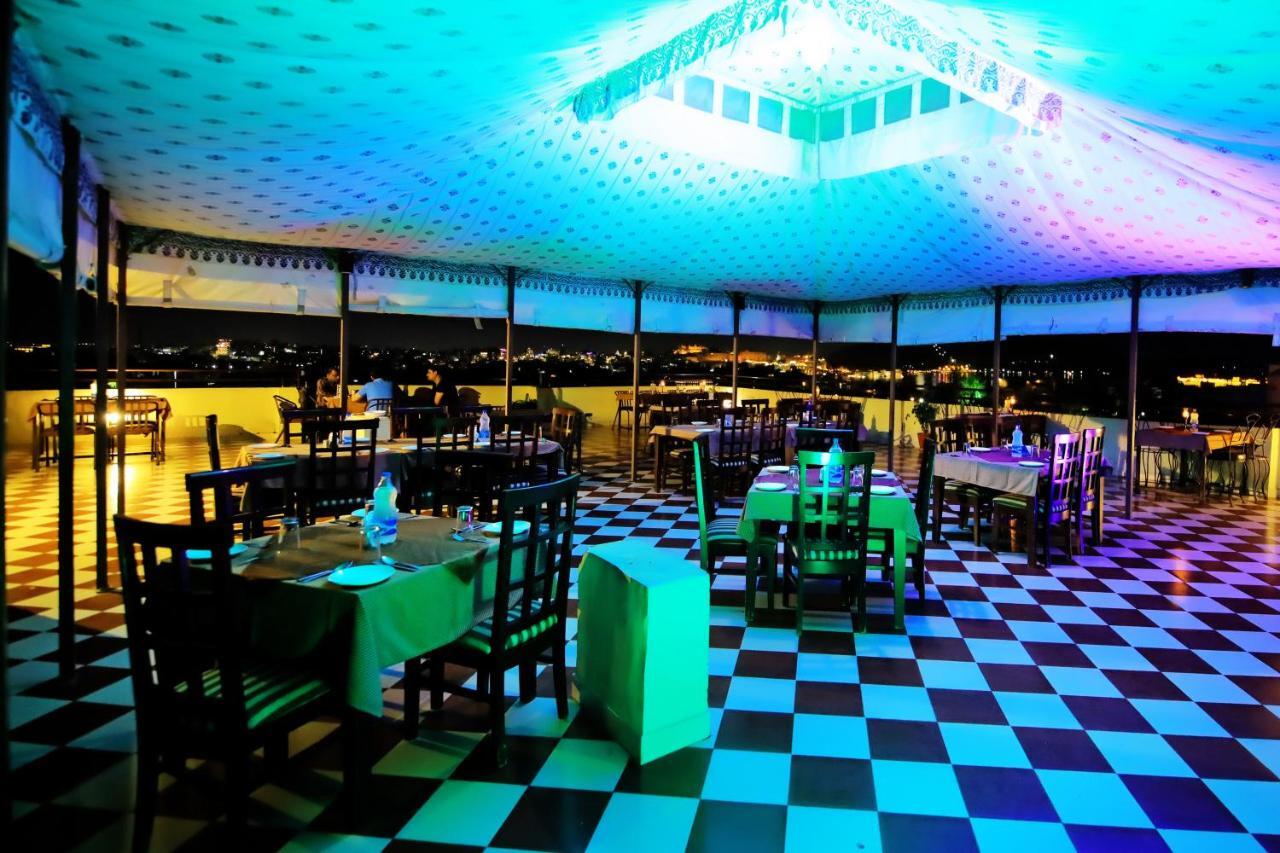 Hotel Royal Pratap Niwas Udaipur Exterior photo
